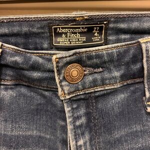 Abercrombie & Fitch Simone High Rise Super Skinny 27, 4s